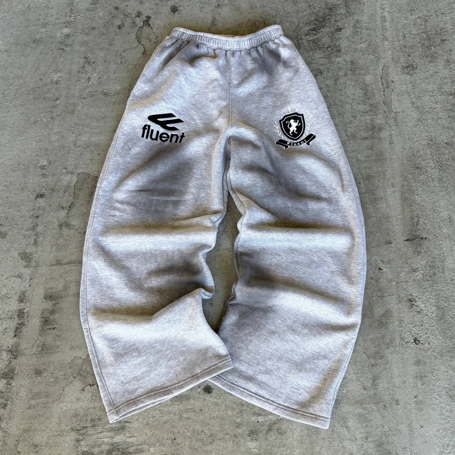 Crested Sweatpants Grey