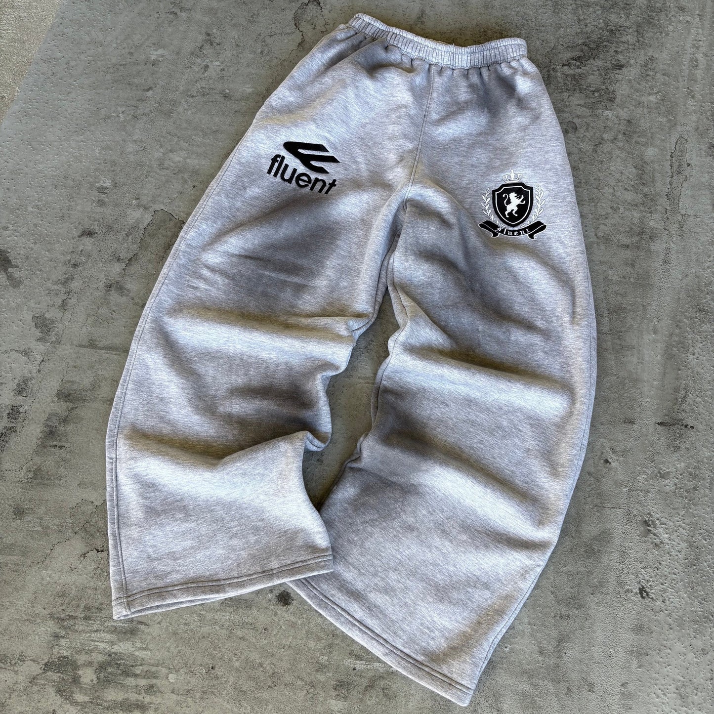 Crested Set Grey