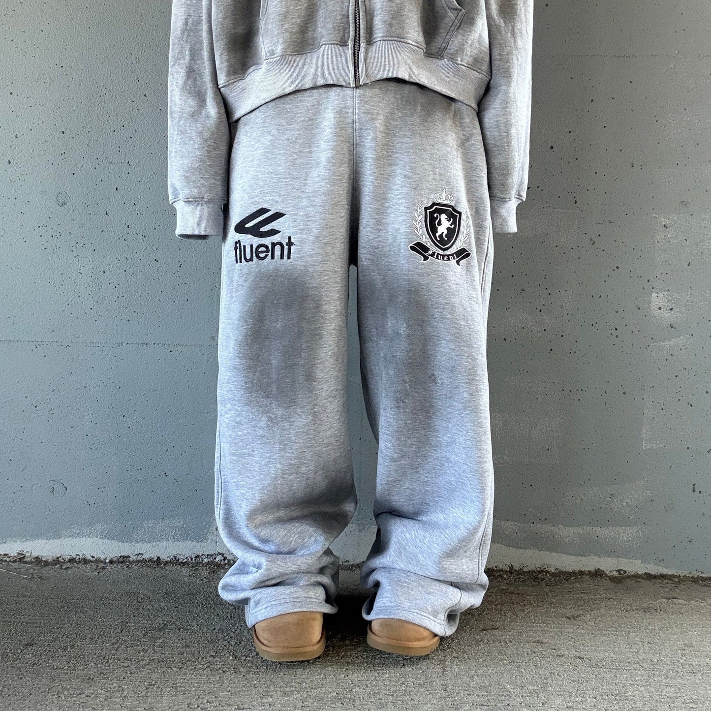 Crested Set Grey