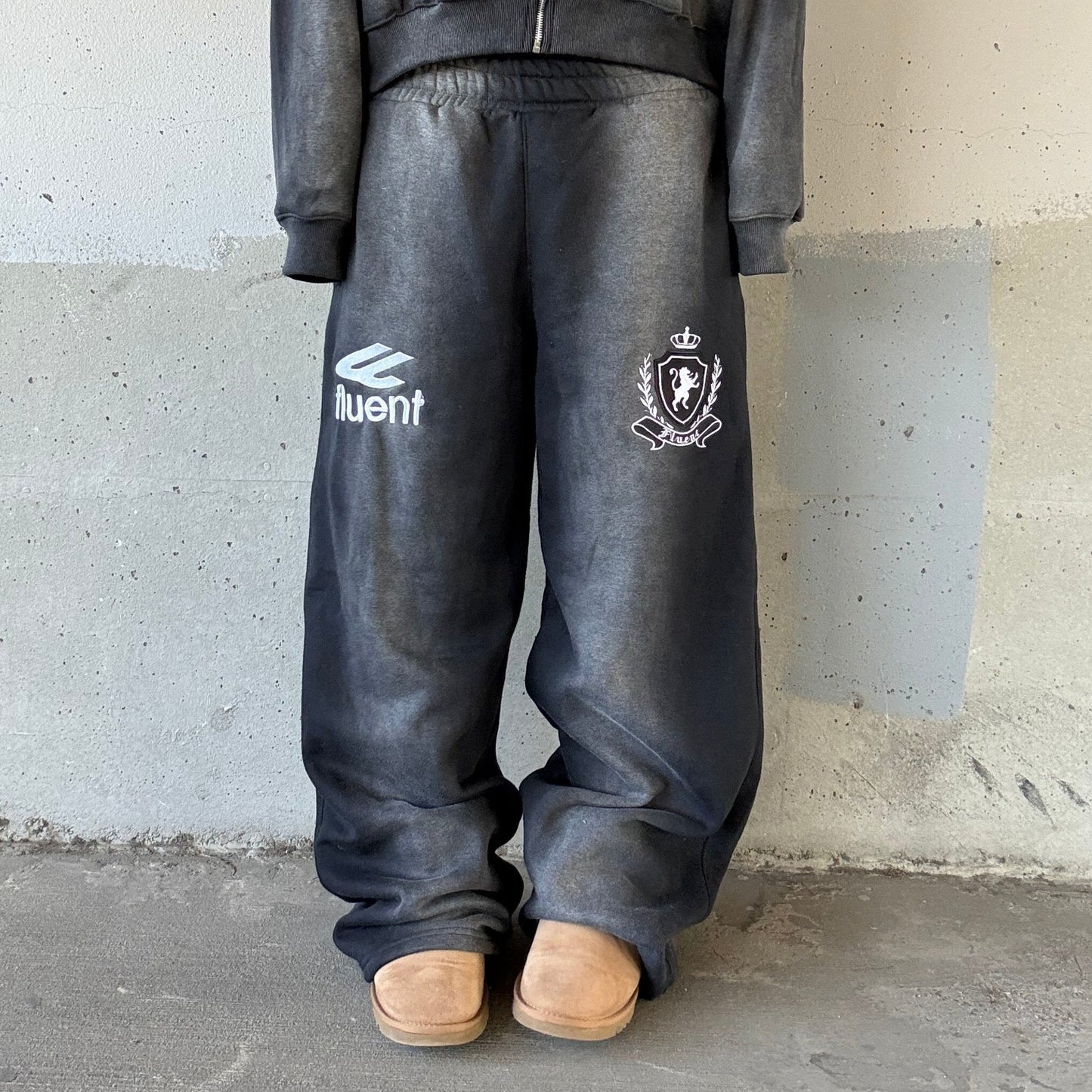 Crested Set Black