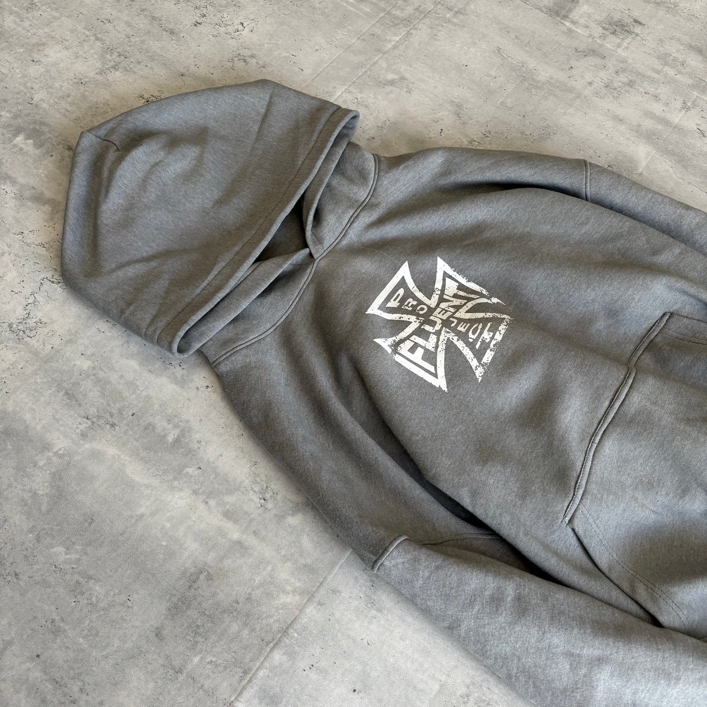 Fluent Cross Hoodie Grey
