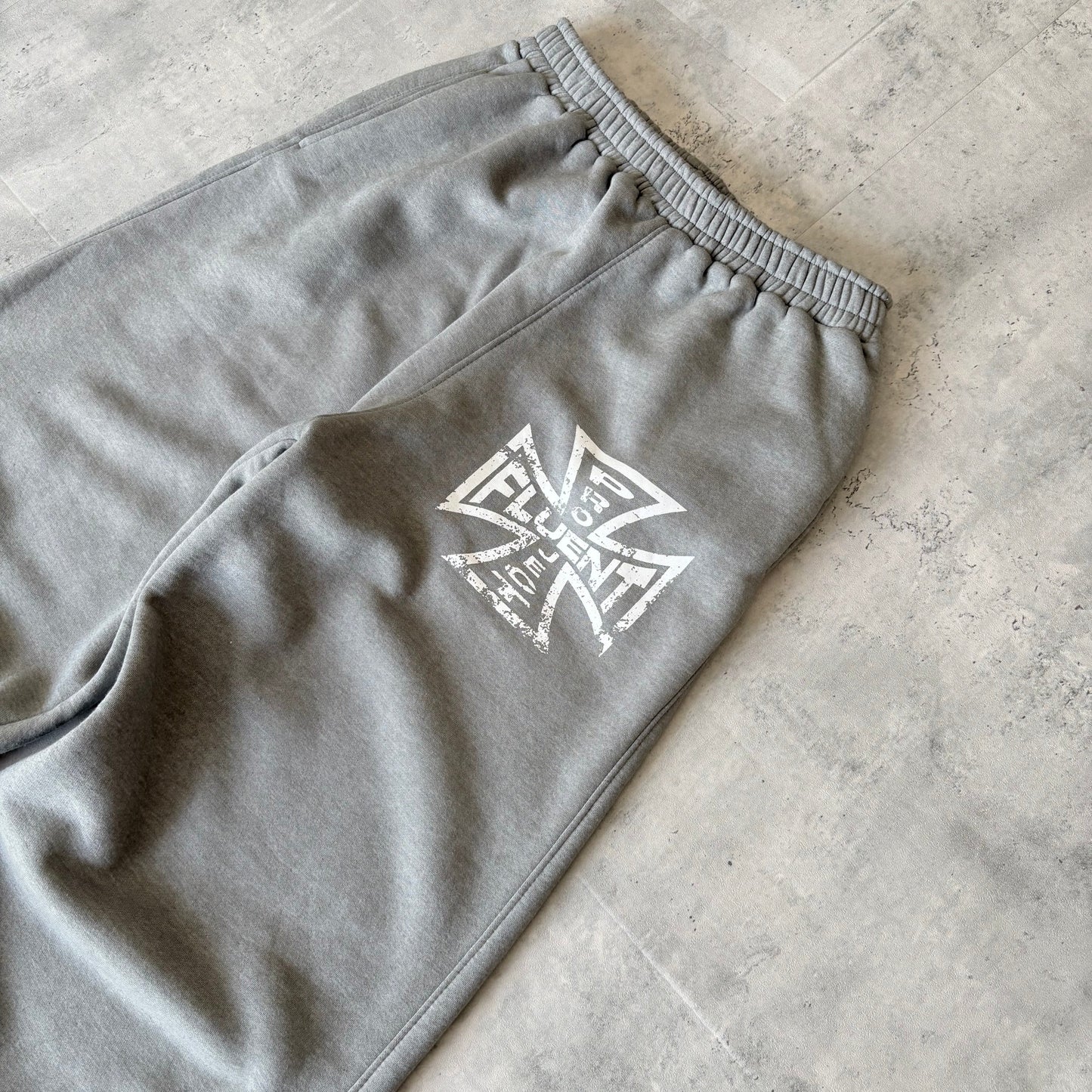 Fluent Cross Sweatpants Grey